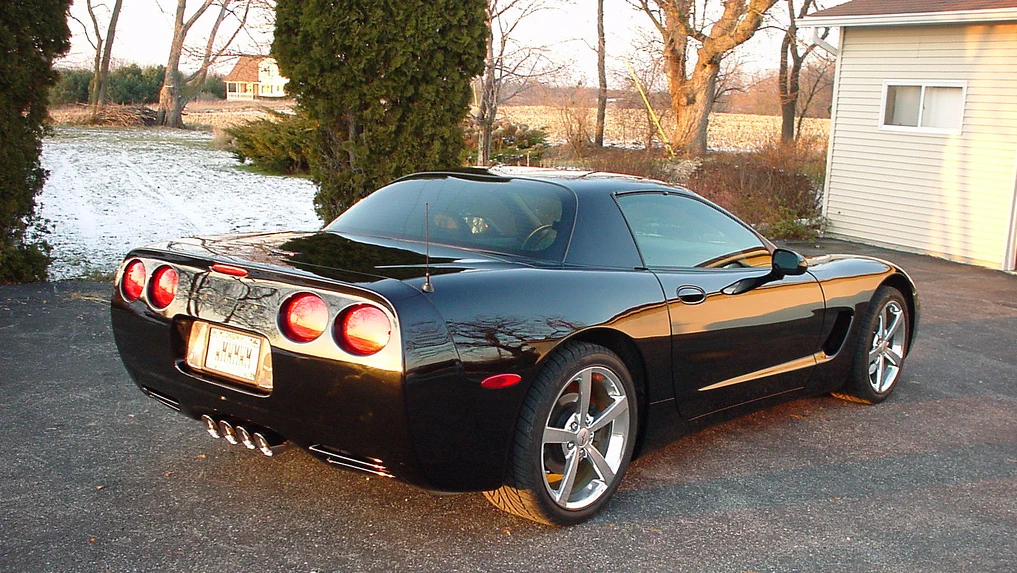 Click to Enlarge-Esc to Close Corvette Generations/C5/C5 Black Rear gumbywheel-3.webp